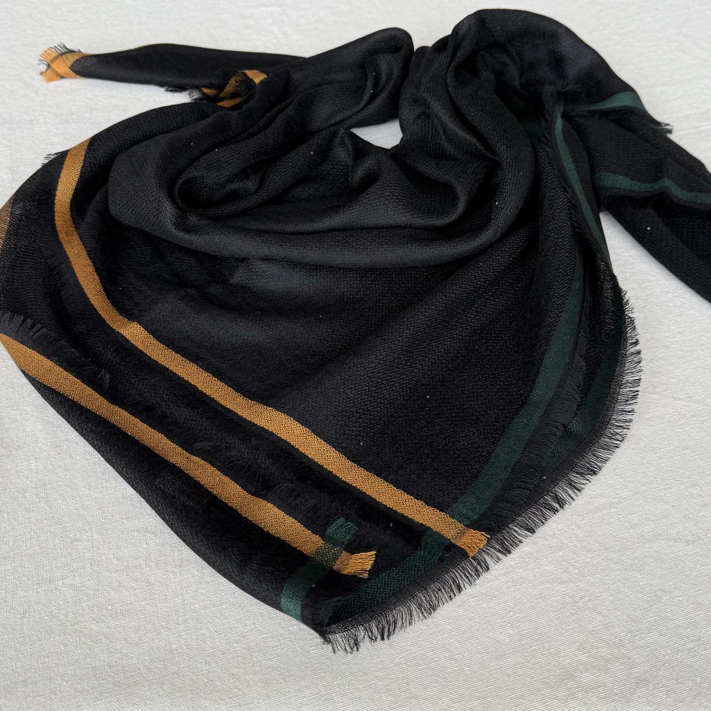 早春纯羊绒方巾围巾丝巾小披肩薄款浅灰色北欧素色