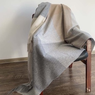 新品  出北欧 橄榄绿格子 100羊毛毯子披肩 加宽 加厚 冬季