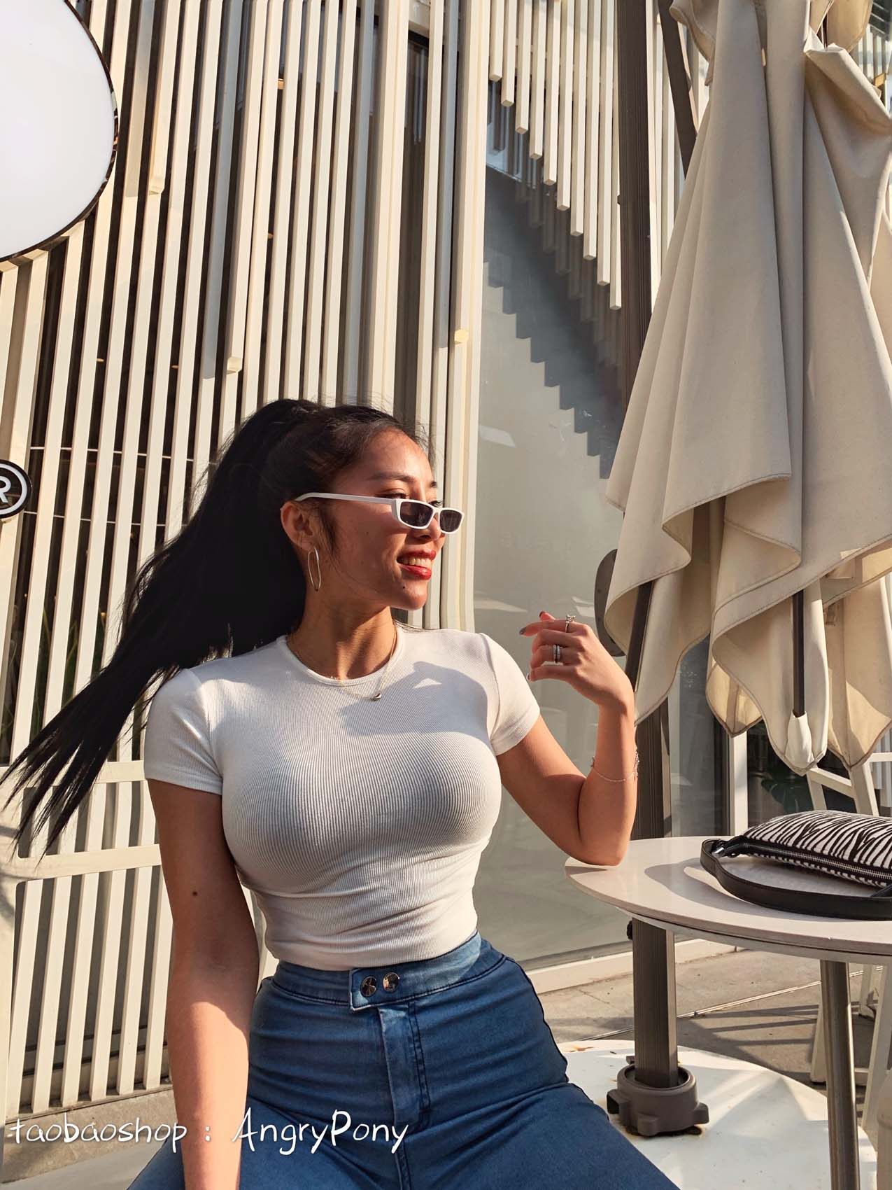 臭脸双马尾色系打底衫短闲恤