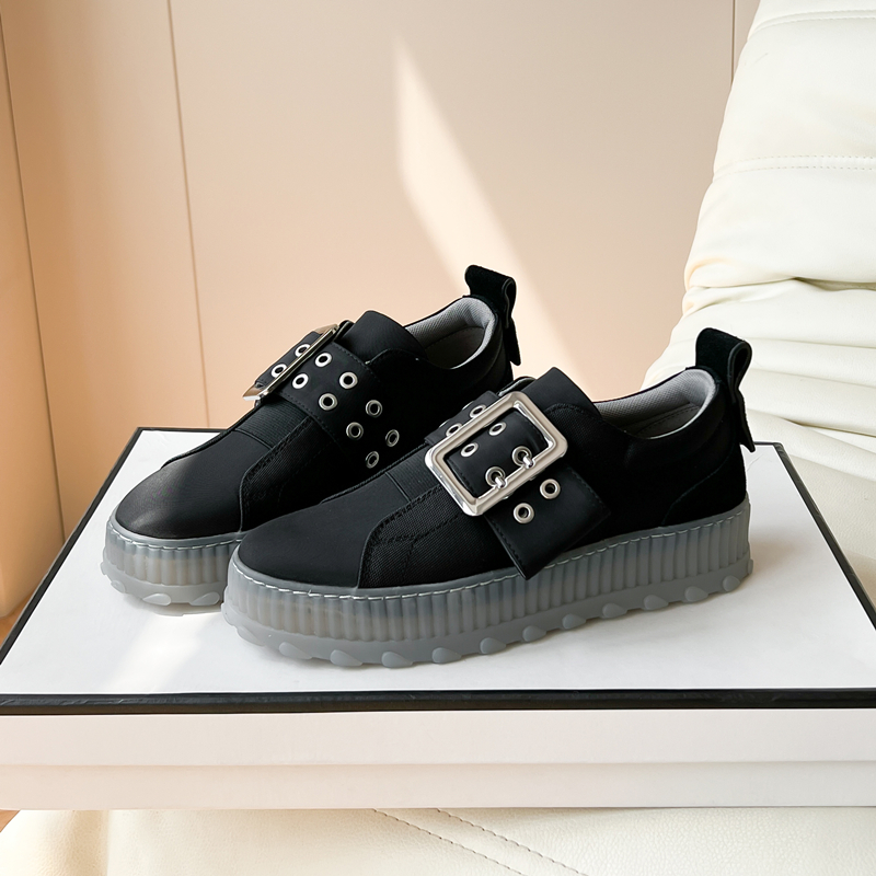 小露娜休闲运动厚底帆布鞋女