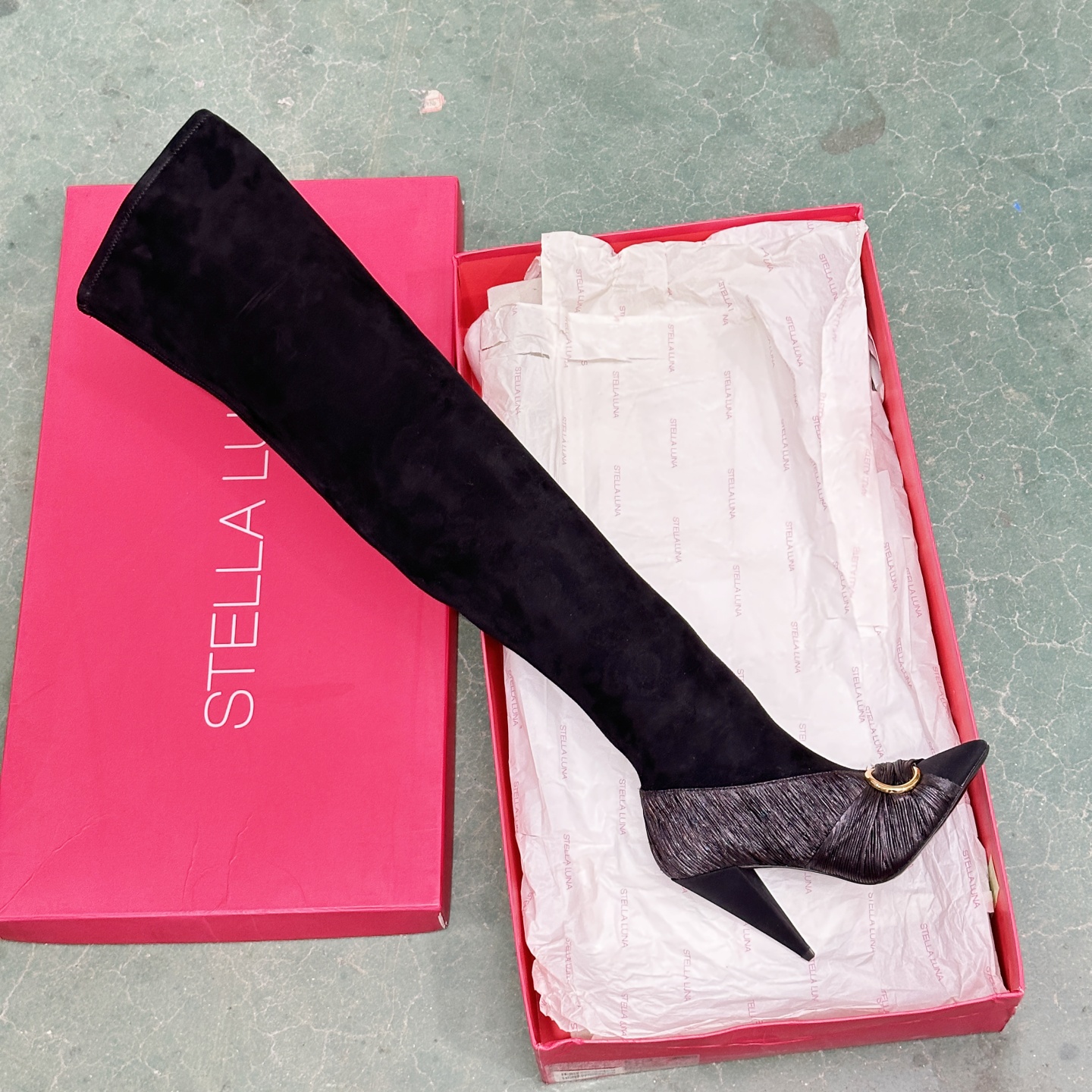 露娜鹿皮尖头长靴过膝弹力靴