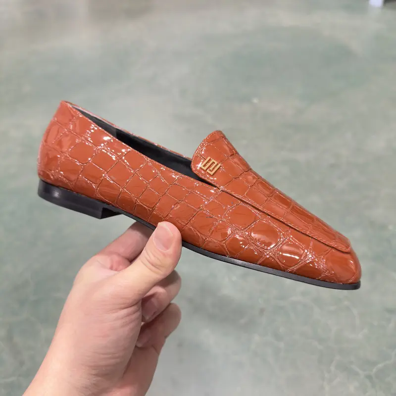 露娜方头高级感鳄鱼纹乐福鞋