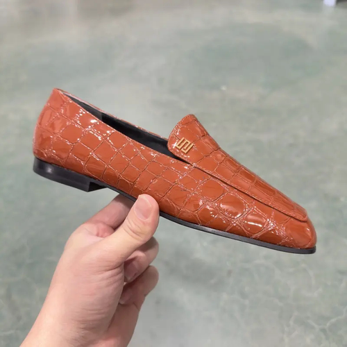 露娜方头高级感鳄鱼纹乐福鞋