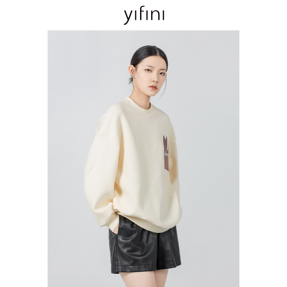Yifini/易菲宽松长袖挺括圆领卫衣女冬季新款百搭通勤套头衫