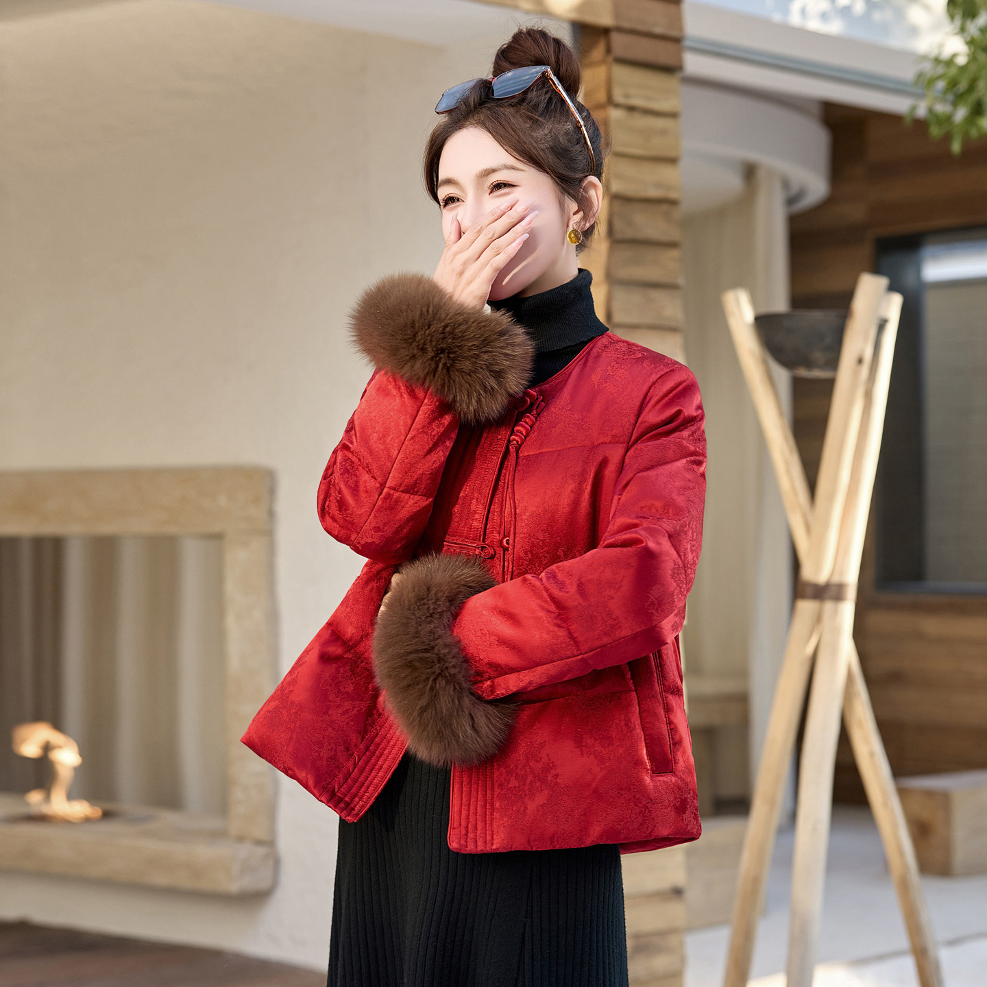 新中式暗纹提花狐狸袖毛羽绒服
