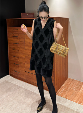 AME 中古条绒裙 三季时髦叠搭中古条绒肌理背心裙v领无袖连衣裙女