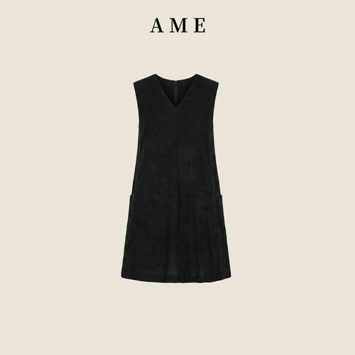 AME  新简裙  双兜柔雾哑光肌理感丝麻V领无袖连衣裙 ZE02LZHJ602