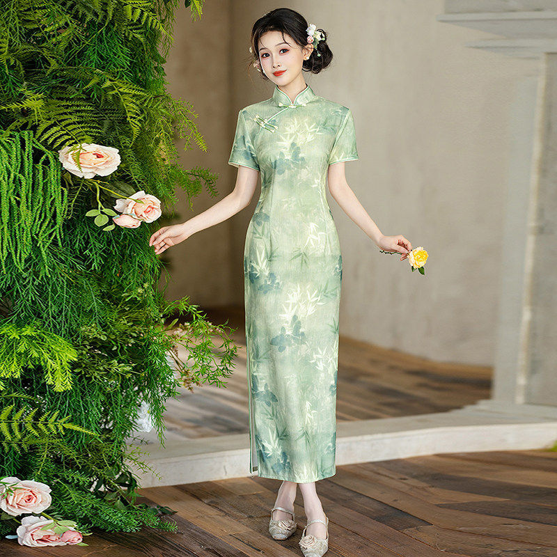 2026夏季新款新中式改良旗袍女夏季绝美绿色印花连衣裙日常民国风