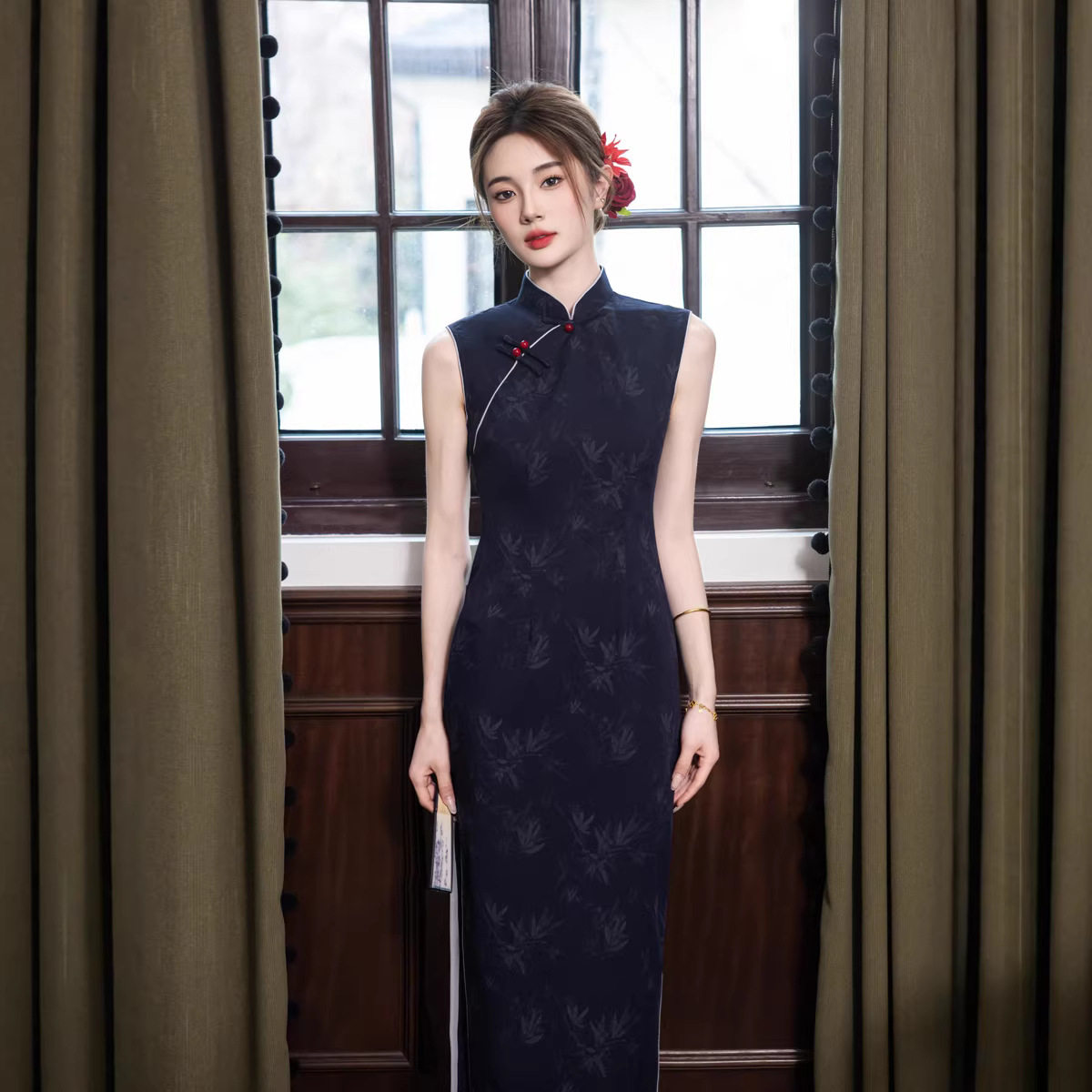 新中式国风年轻款绝美藏青色旗袍竹叶印花2026夏季日常少女感长裙