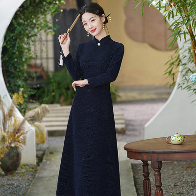 深蓝色国风新中式秋季长袖改良旗袍2025新款女复古妈妈连衣裙冬装