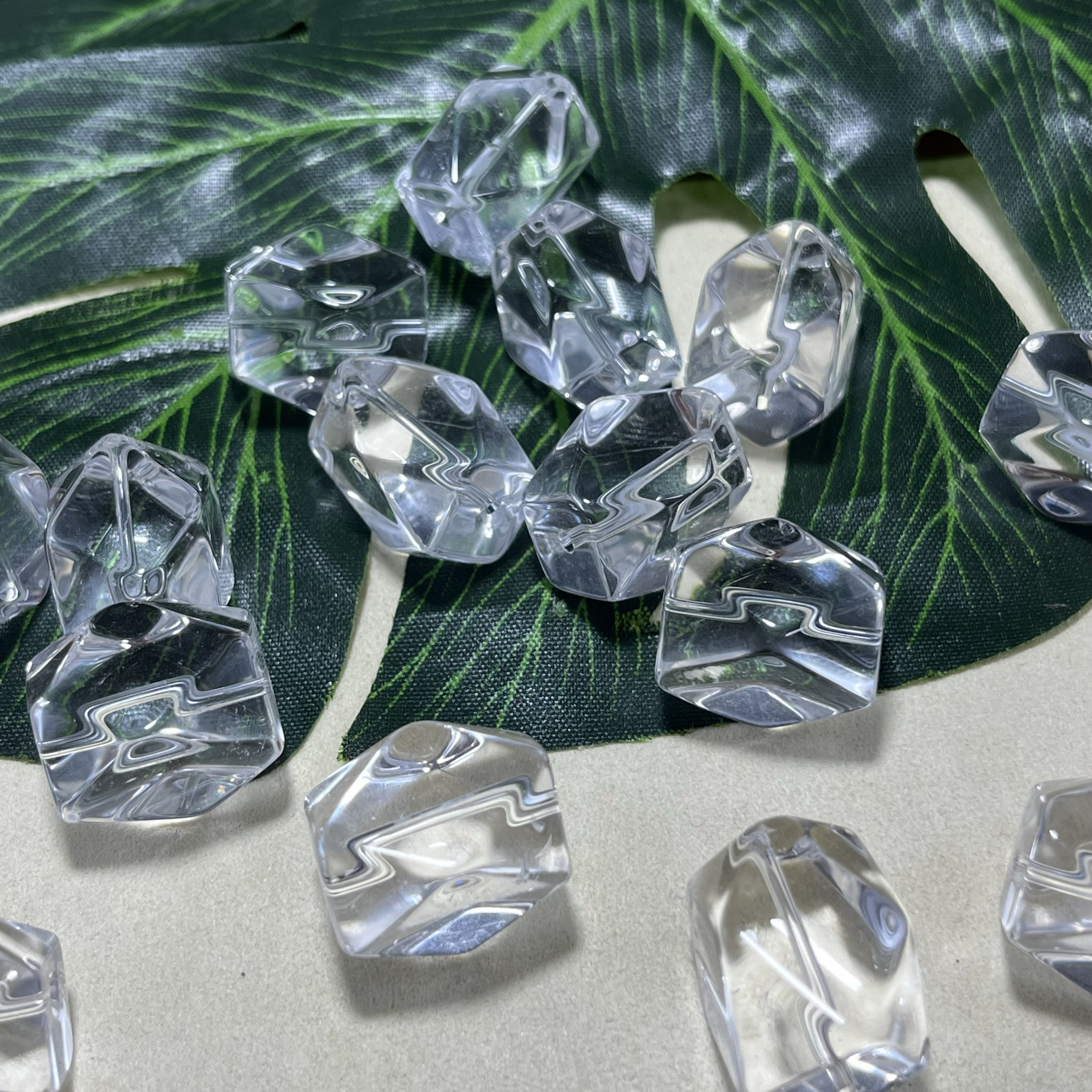 纯天然玻璃体白水晶唐八棱15*20mm配珠隔珠吊坠饰品串珠支持鉴定,饰品/流行首饰/时尚饰品新,奇石,淘宝优惠券,粉丝福利购,淘宝优惠卷