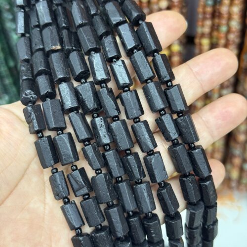 纯黑天然黑碧玺长方柱约7*10mm散珠半成品DIY项链手链配珠38cm