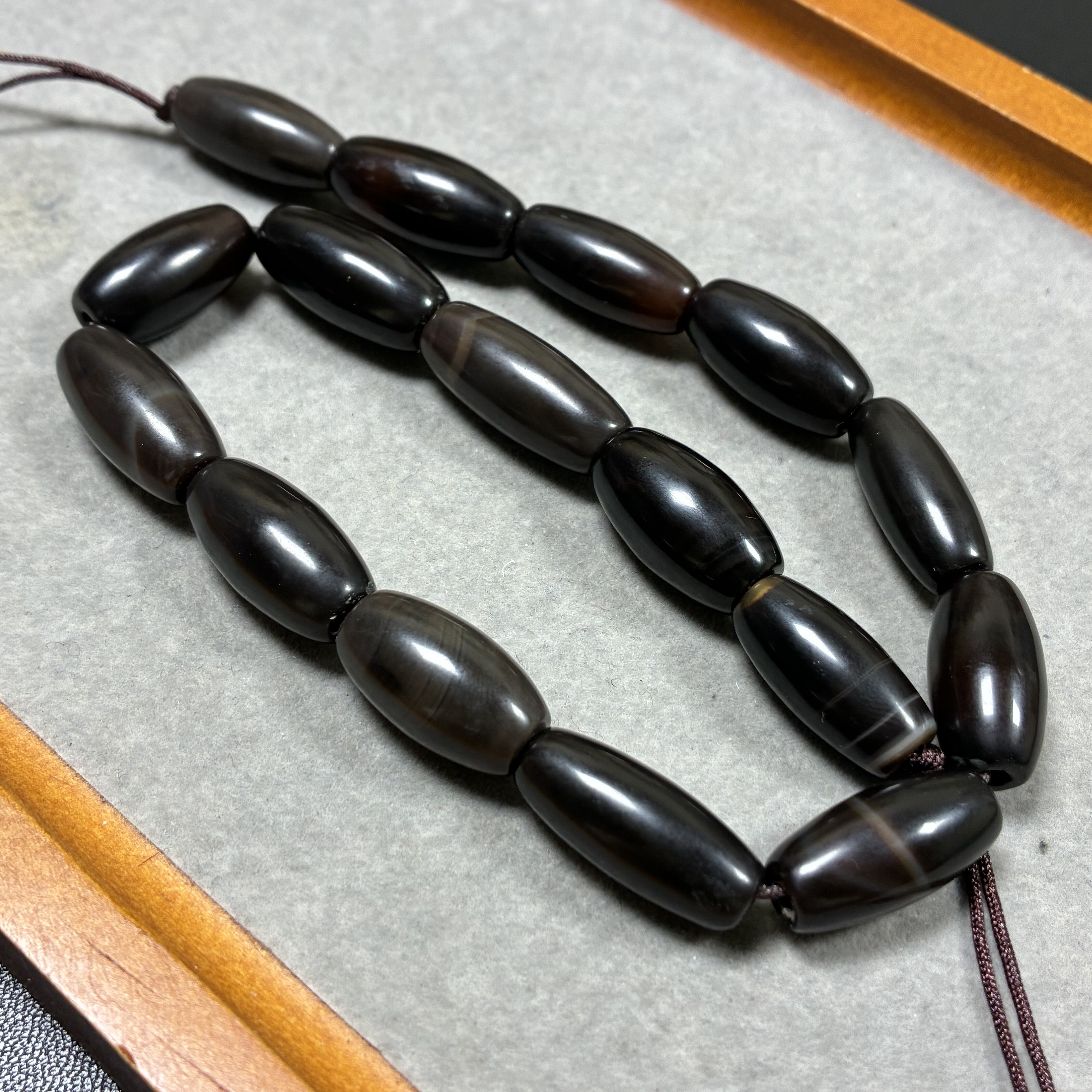 约10*20mm黑色巧克力玛瑙米珠勒子散珠半成品Diy项链手链配珠16颗