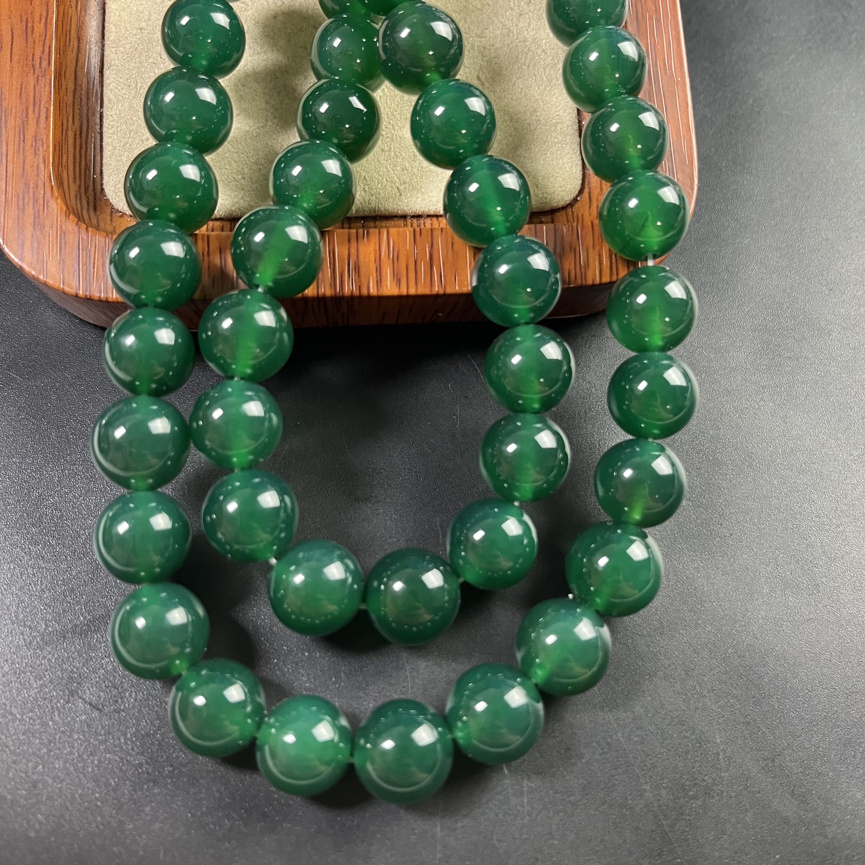 12mm精品绿玛瑙圆珠散珠半成品一条38厘米长手链项链配件