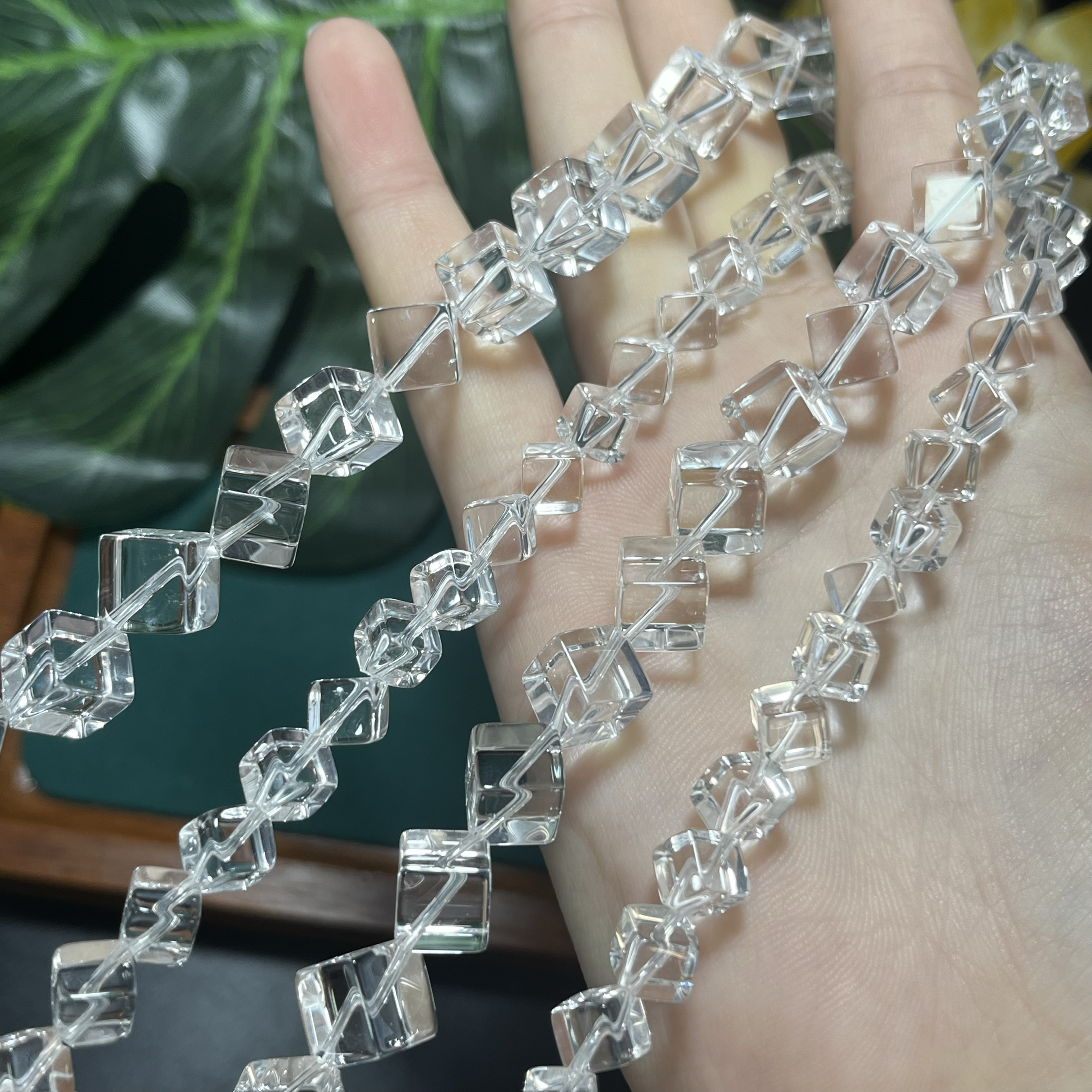 6-13mm纯天然高品质对角孔魔方白水晶散珠半成品diy项链收件配珠