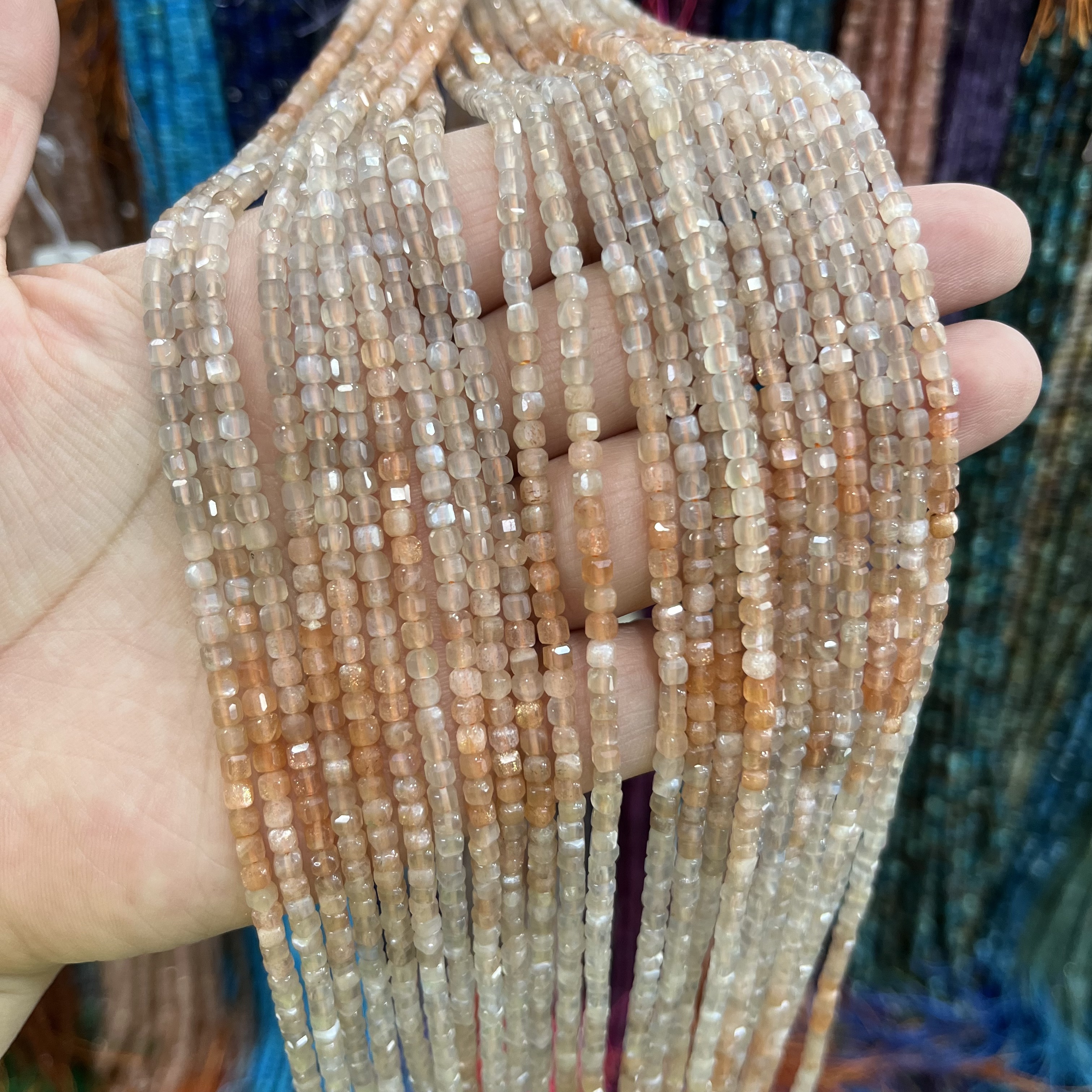 天然2-4mm渐变太阳石方糖散珠半成品DIY项链手链串珠材料配珠