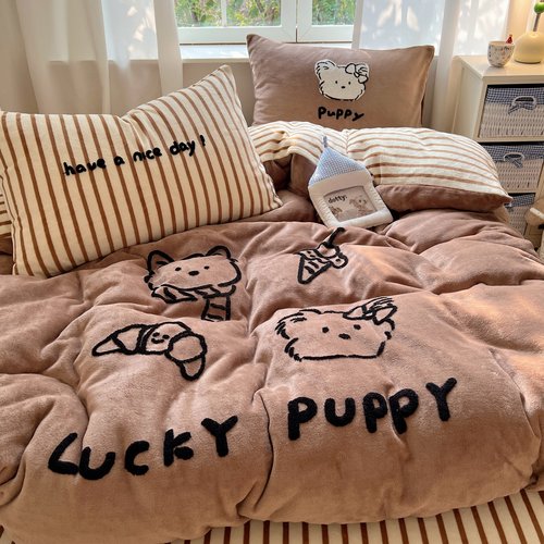 线条小狗保暖牛奶绒四件套