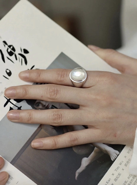 MINIBLOOM 纯银椭圆白贝戒指日月小众设计清冷高级感椭圆简约银戒