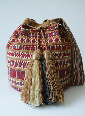 哥仑比亚WAYUU部落手工编织包瓦尤包单股大号米色红白细格现货