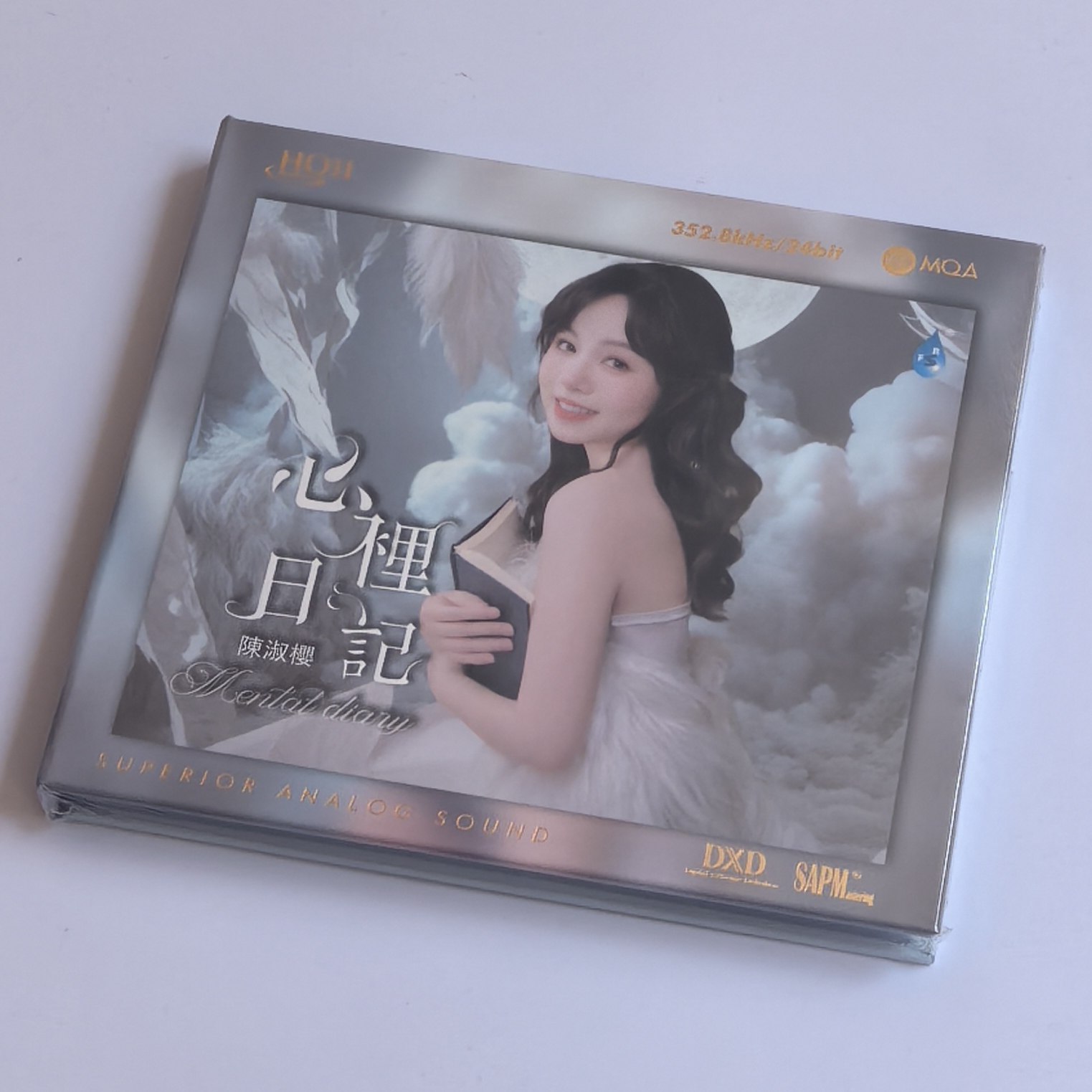 每张专辑均附独立编号