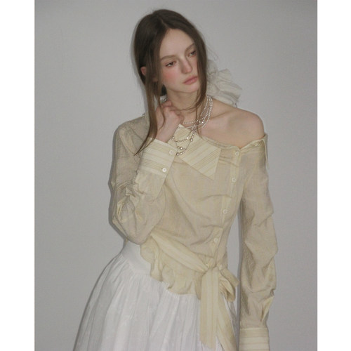 今日艺术家原创韩系奶黄色天丝亚麻棉感条纹荷叶边斜肩衬衫上衣