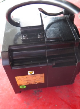 W-L02149A 二手OTC伺服电机R2AA13050DCPD1  0.55KW