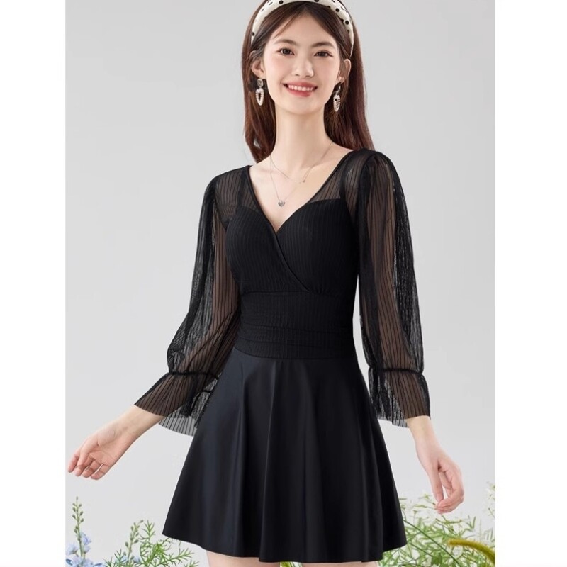 泳衣女连体保守长袖2026年新款遮肚显瘦时尚高级泡温泉纯色游泳装