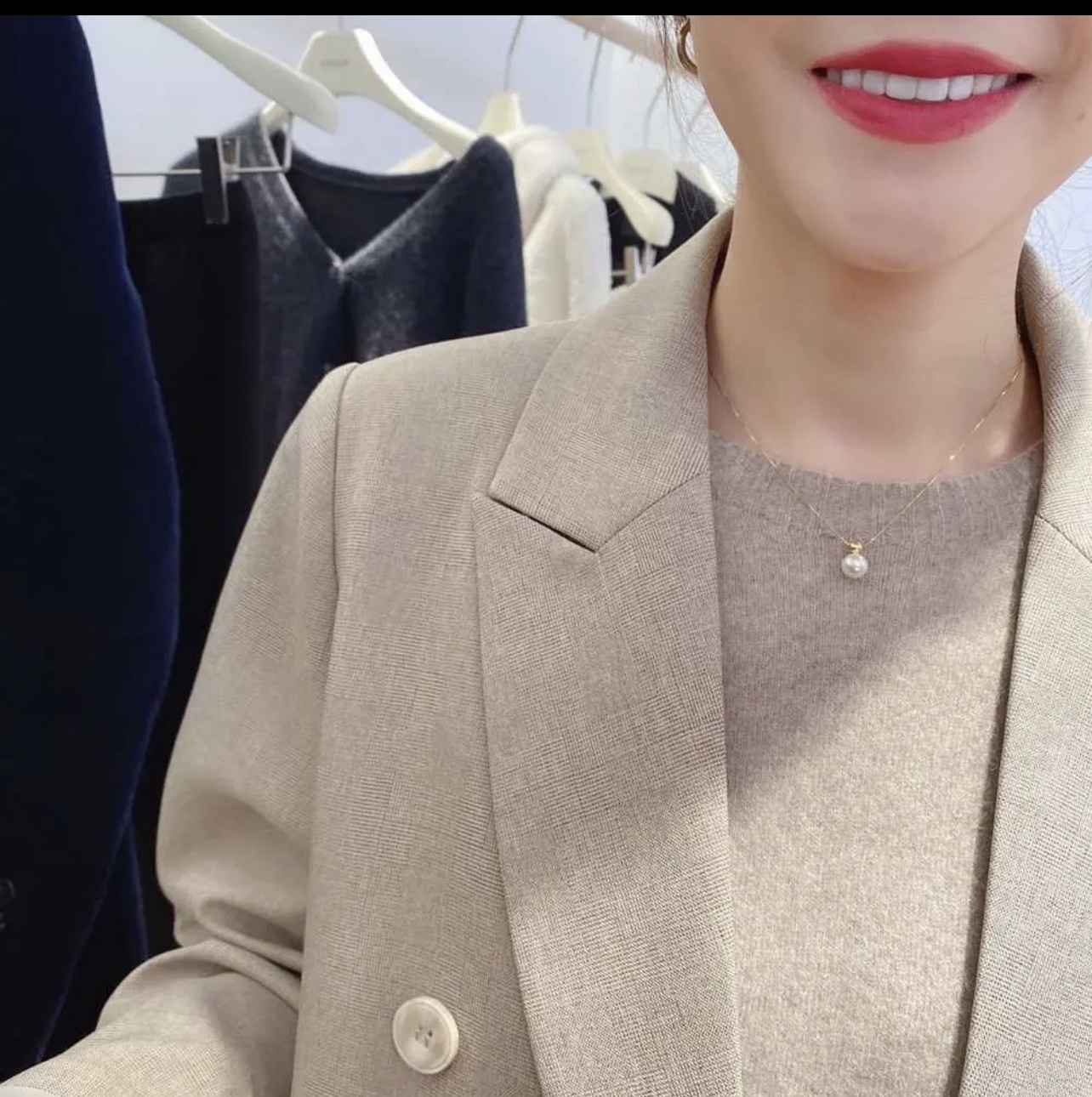 老大同款珍珠项链女2023新款简约气质网红锁骨链小众ins小粒吊坠