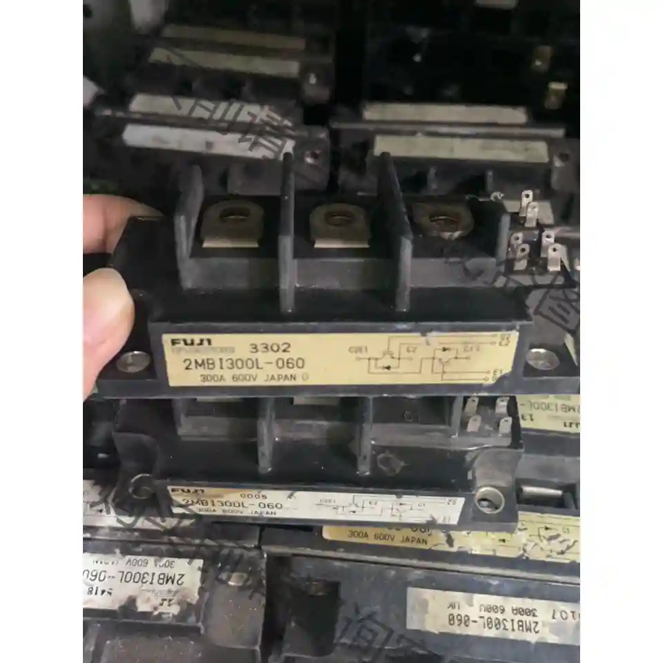 2MBI300L-060模块原装拆机功能质量包好，有需要联系 先议价 包上