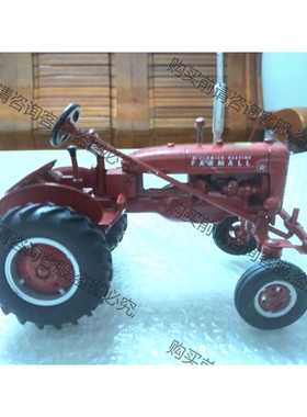 功能正常议价 Farmall A 合金拖拉机模型，1:16比例，无包装，实