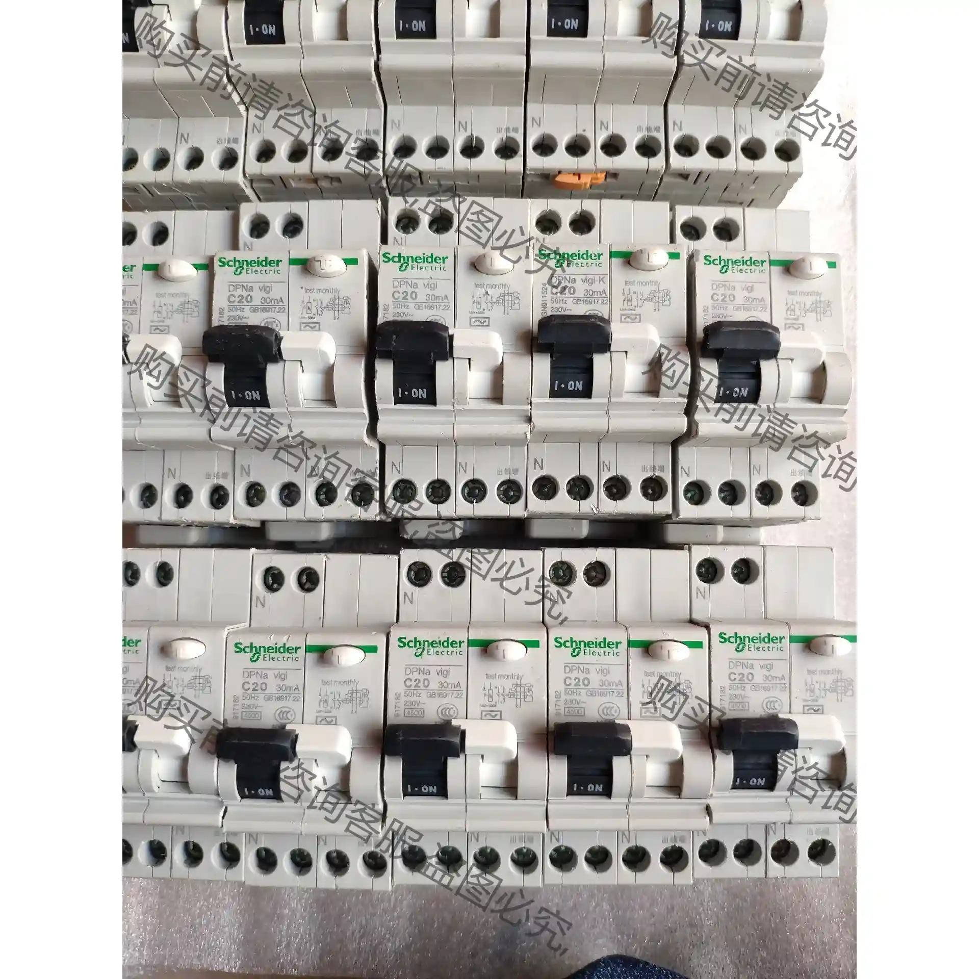 施耐deC65系列断路器 DPN10A-40A带漏电 10A 先议价 包上机好用