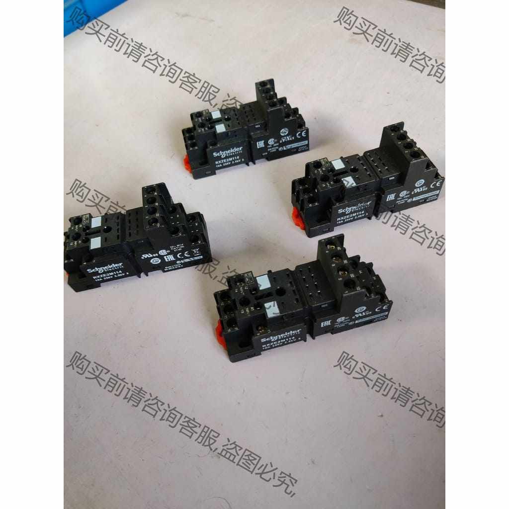 功能正常议价 施耐de继电器底座：RXZE2M114。实物拍摄，成色如图