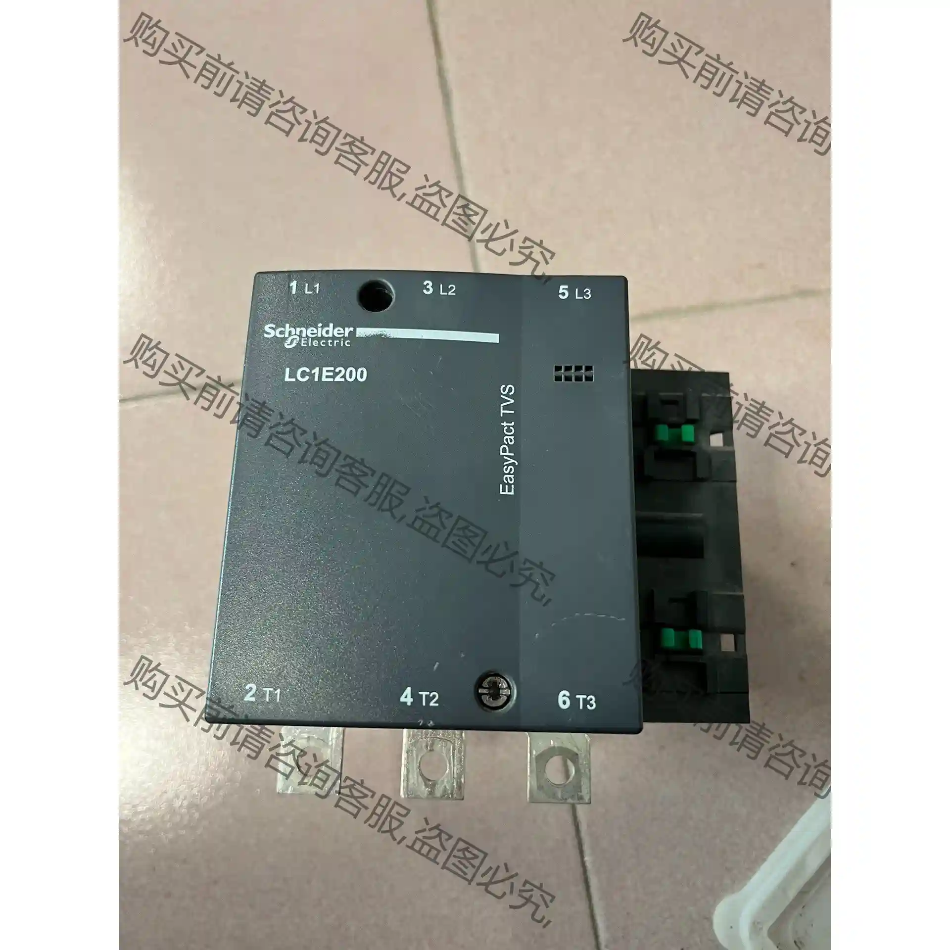 施耐de接触器LC1E200，线圈220V，实物图片，成色如图 先议价 包