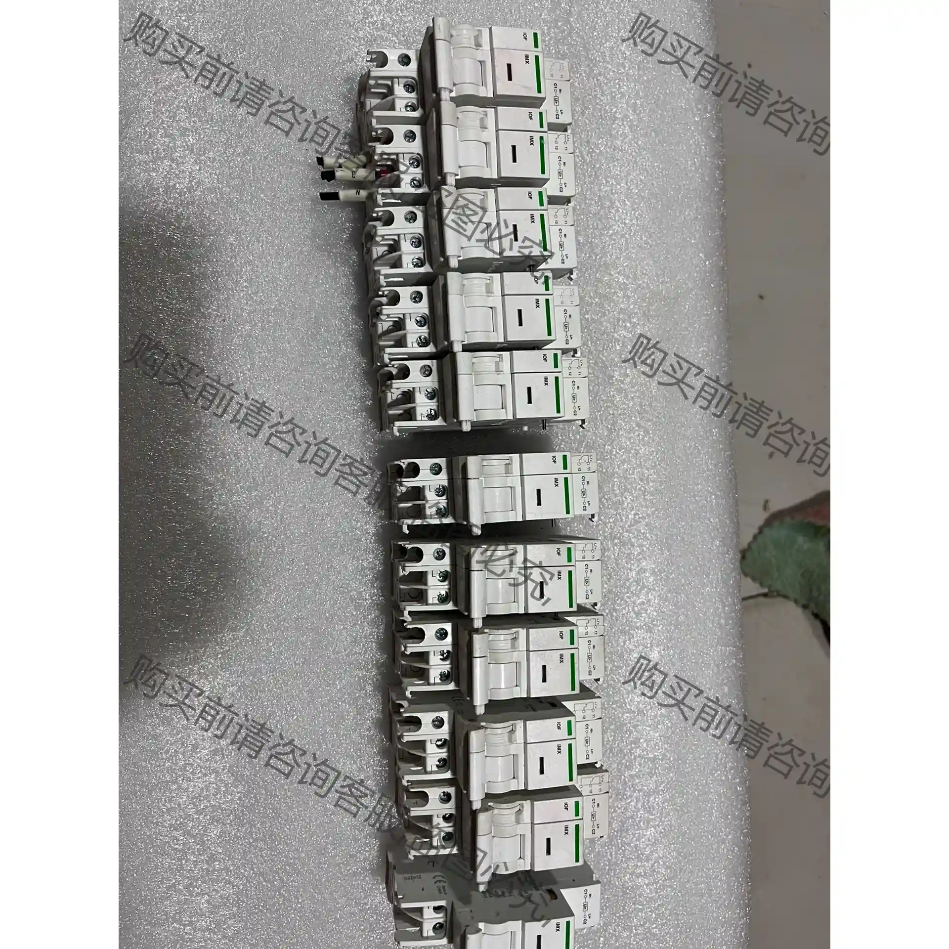 施耐de分励辅助脱扣器，mix+ioF，实物图片，成色漂亮，原 先议价