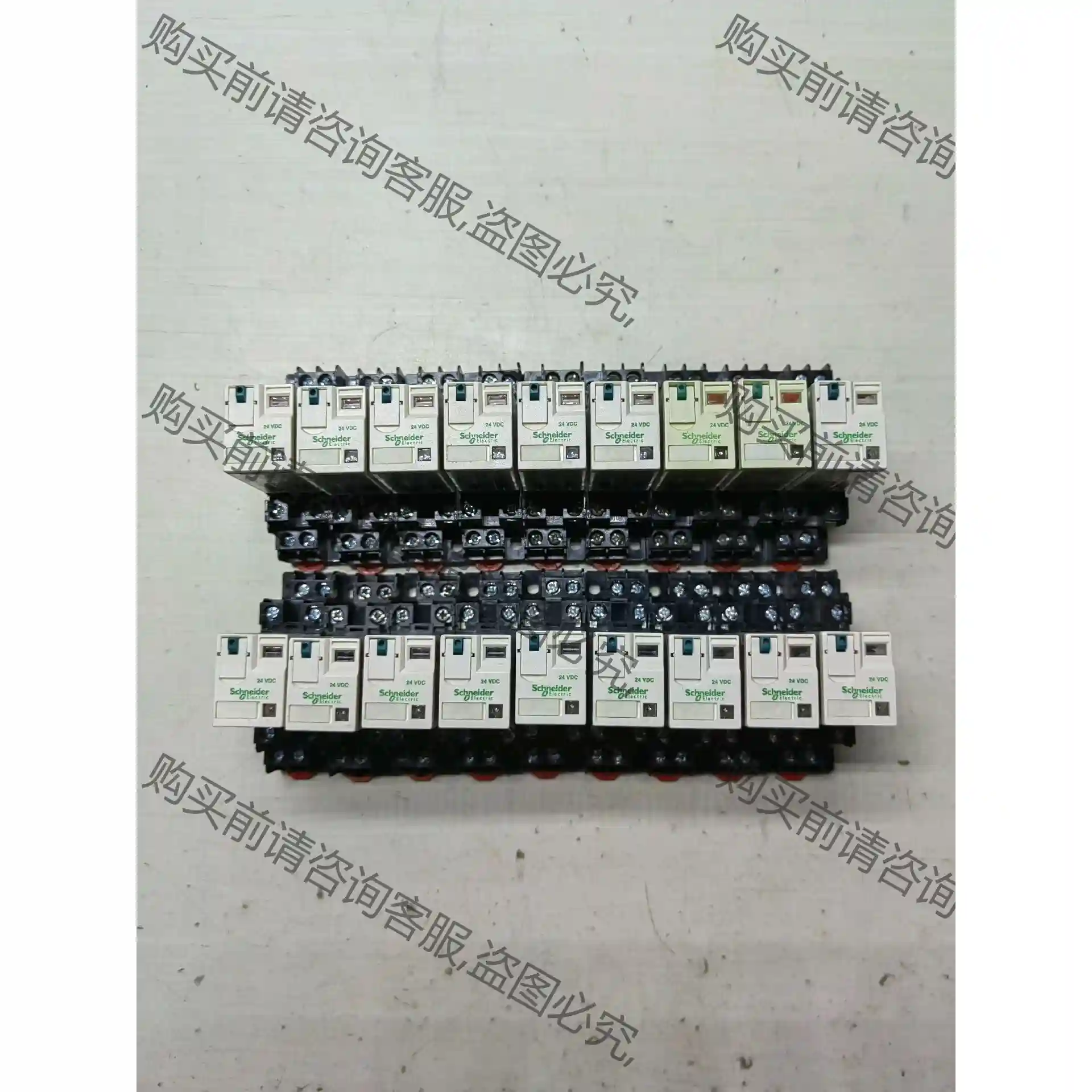 施耐de8脚DC24伏中间继电器RXM2AB2BD 先议价 包上机好用