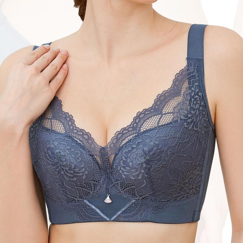 大码四排扣聚拢托高侧收大罩杯