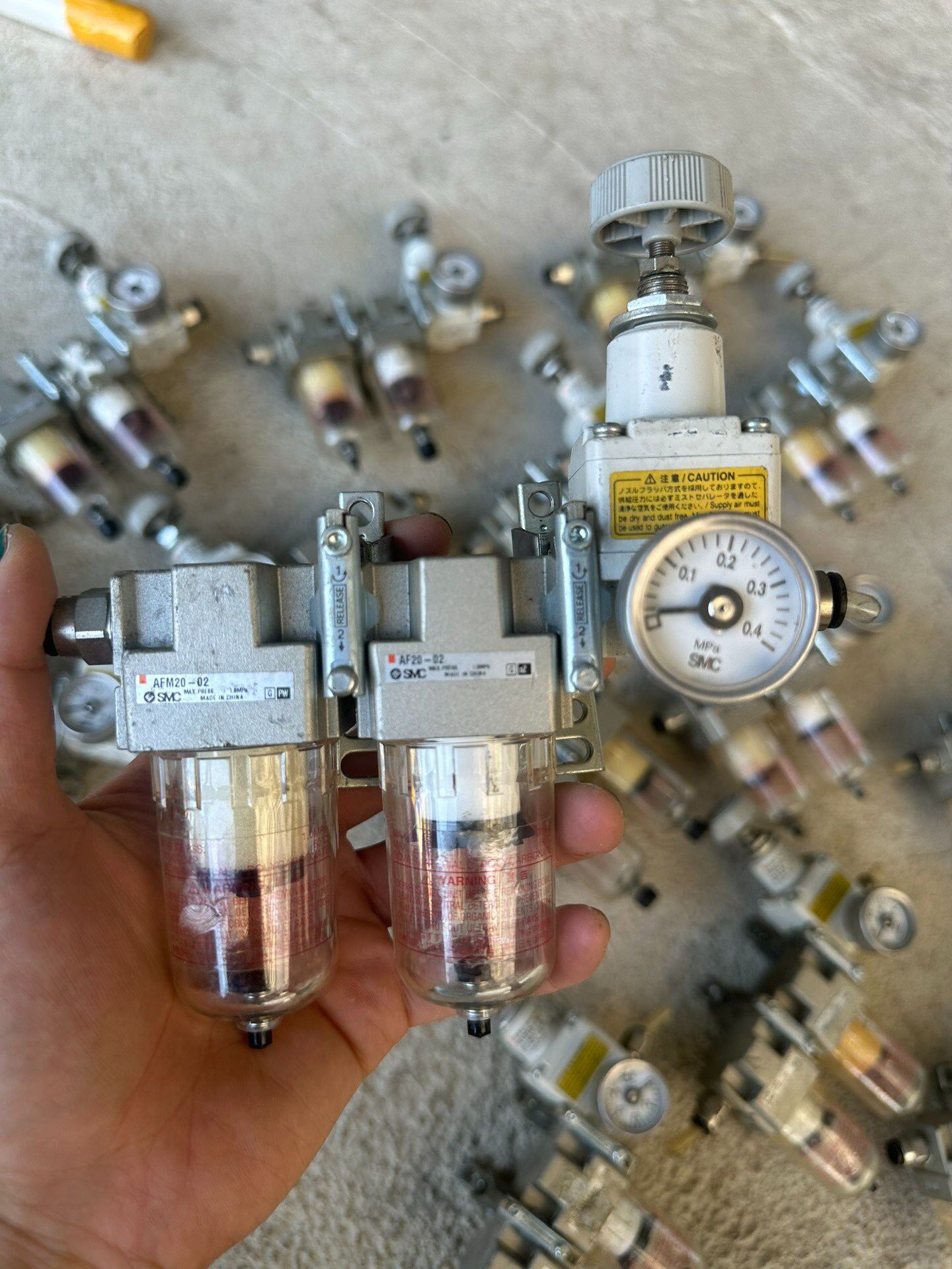smc三联件空气过滤油雾器减压阀afm20-02,成色如图议价出