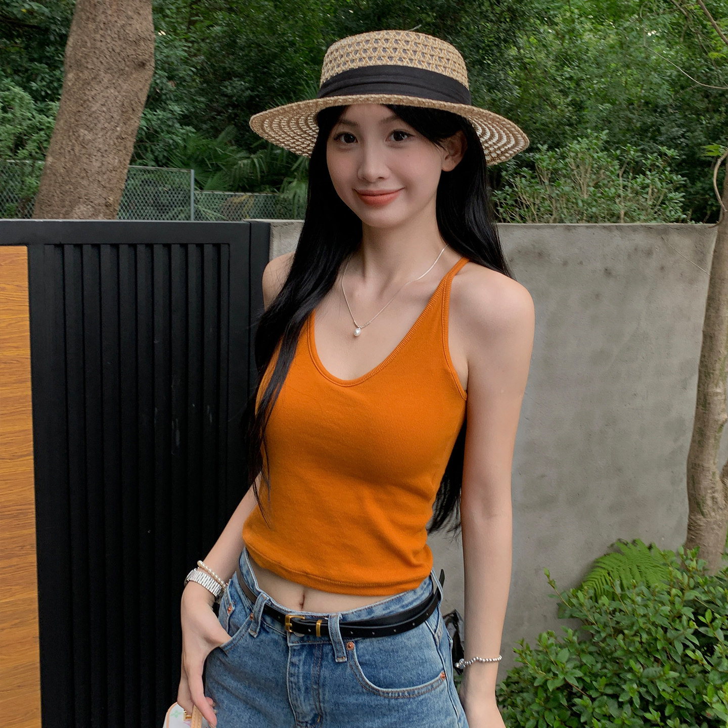 【U领吊带】自带胸垫辣妹上衣图片