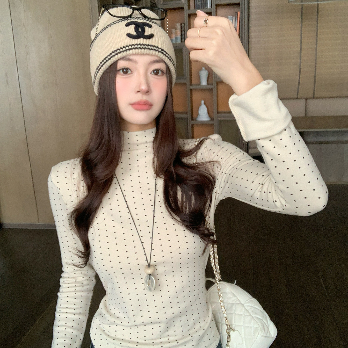 龙妹杏色半高领加绒加厚打底衫女内搭2026冬新款长袖T恤波点上衣