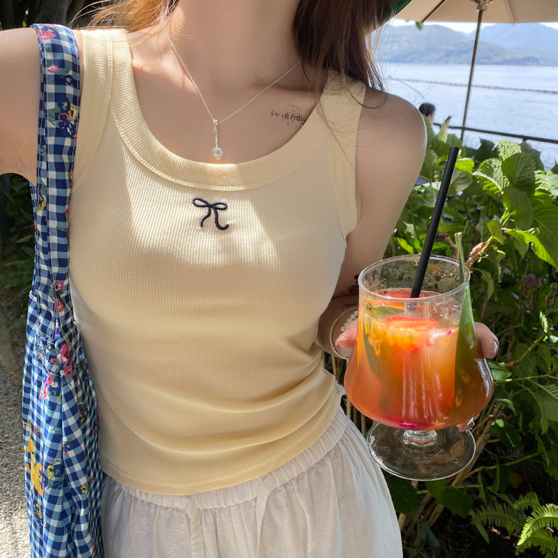 黄色吊带小背心女外穿2025夏季新款无胸垫宽肩带绝美内搭大码上衣 - 龙妹家女装