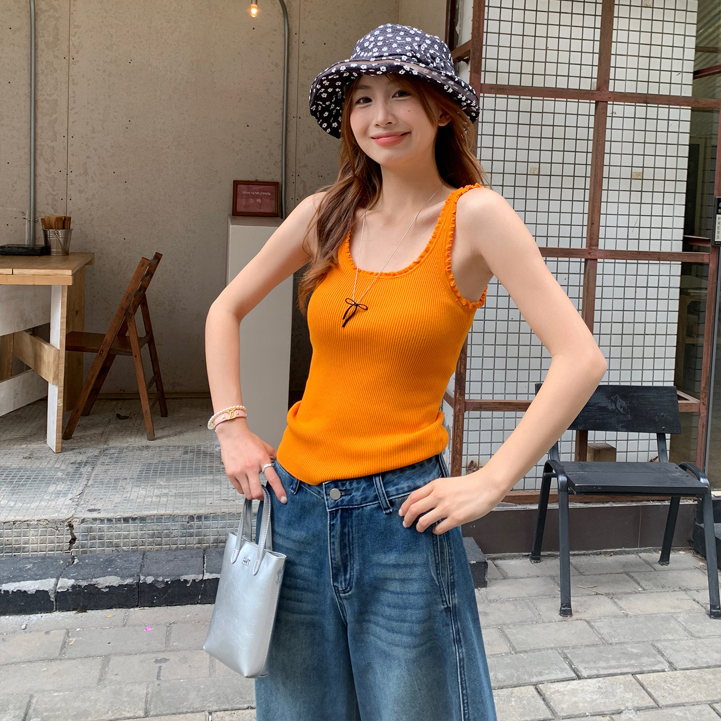 龙妹橘色木耳边针织背心女外穿内搭2026春夏新款韩系穿搭无袖上衣