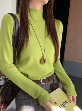 龙妹绿色半高领毛衣打底衫女内搭2025新款冬季穿搭巨好看针织上衣