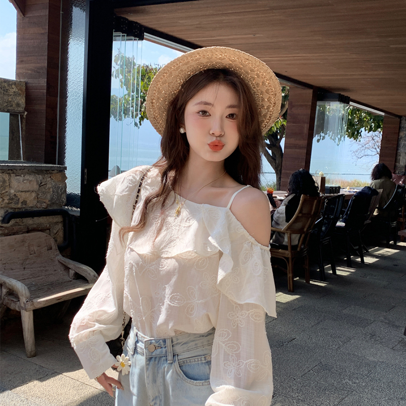 荷叶边斜领露肩长袖衬衫女春夏