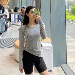 辣妈丁丁  圆领瑜伽健身运动长袖 Swiftly 2.0 修身显瘦运动上衣
