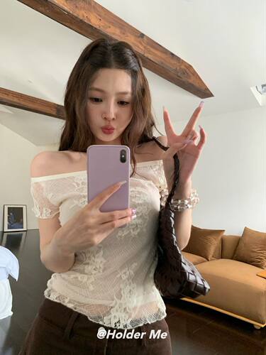 HOLDER ME正版早秋新款 很仙的修身弹力一字领蕾丝上衣女
