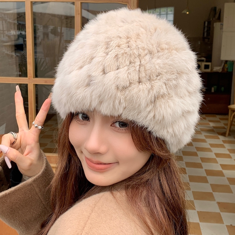 帽室外简约女秋冬真毛保暖