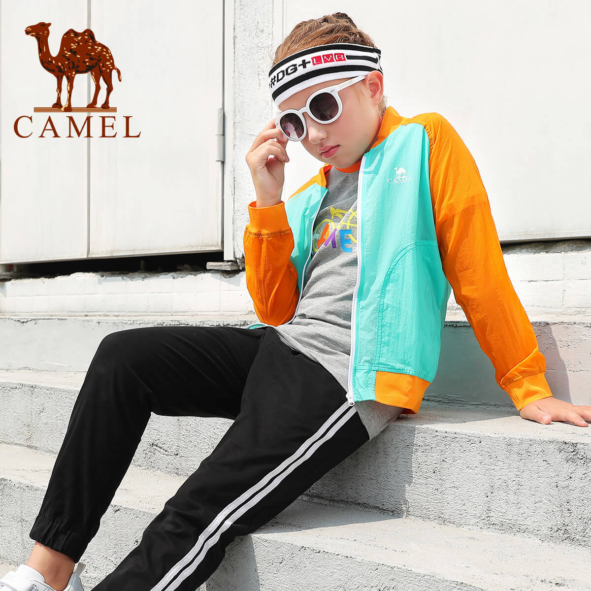 立领款式 透气清爽 时尚运动风格