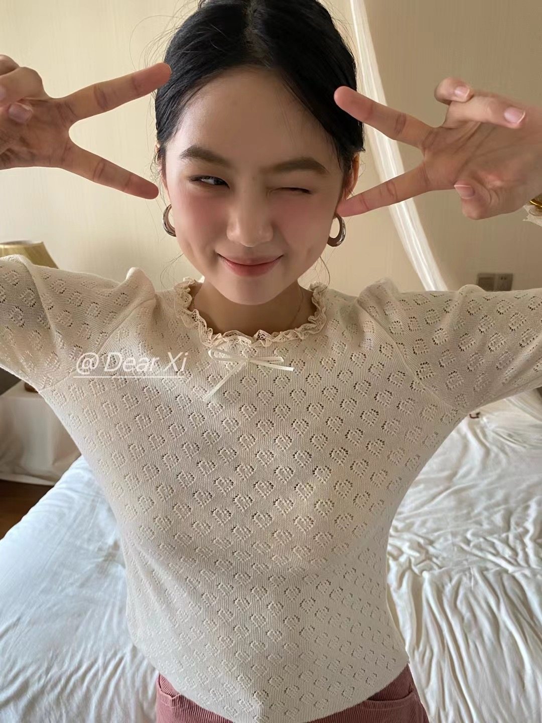 七七ost 轻氧少女心头爱 2024年秋冬基础蝴蝶结绑带圆领长袖tee