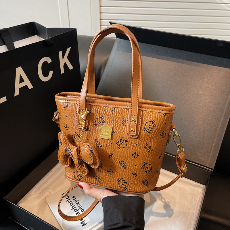 包包女式斜挎包2025新款夏季时尚菜篮子包可爱小众韩版手提包百搭