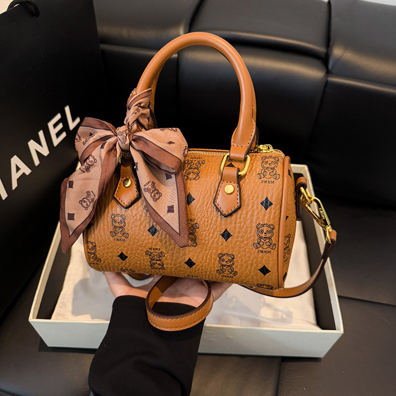 高级感波士顿枕头包女2025新款轻复古丝巾手提小包单肩斜挎圆桶包